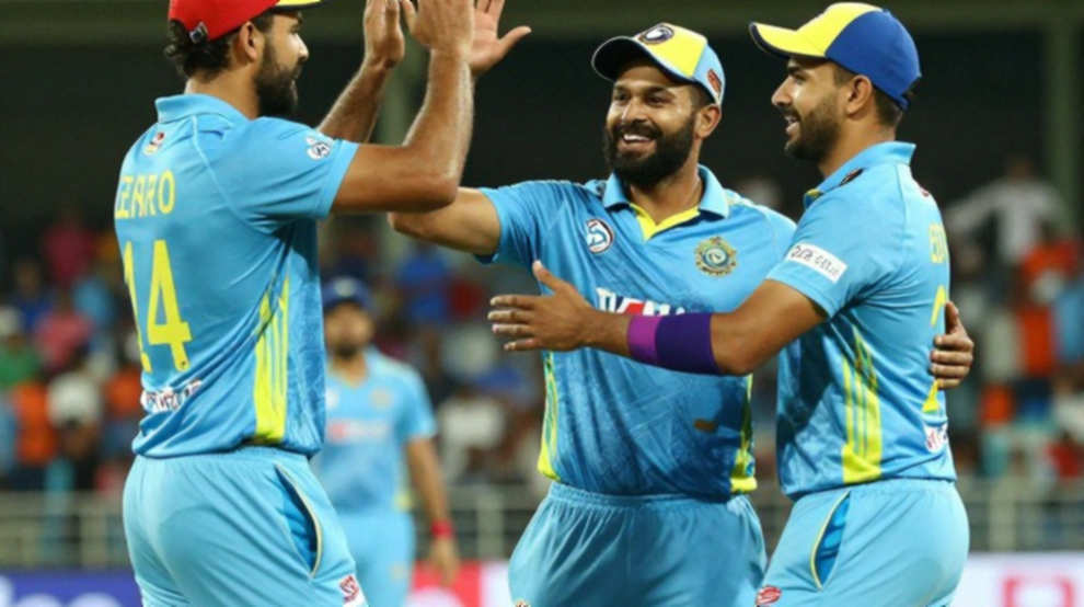 ডিউ আসেনি—আর ফাইনালটা হারিয়ে গিয়েছিল অন্য জায়গায়