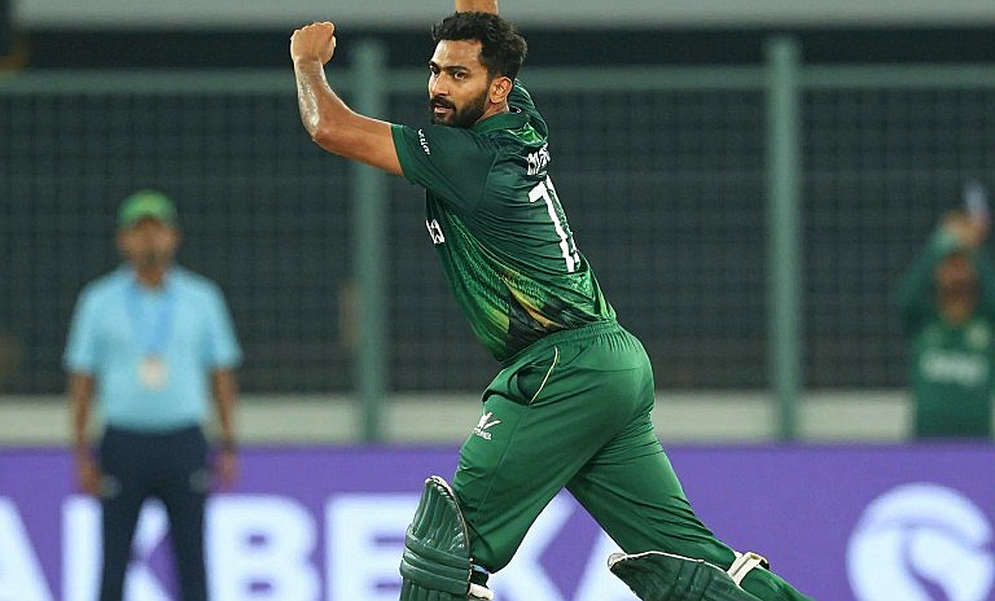 অর্ধ-স্থানের ফুটো: মিরপুরে বাংলাদেশের ফিল্ডিং-জাল যে প্রশ্ন এড়িয়ে গেল