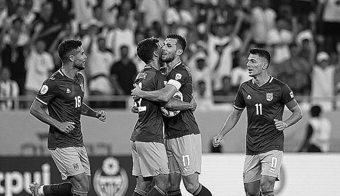 ২৩ মিনিটের হিসাব: চেলসির লগবুকে এস্তেভাও, বার্সেলোনার খাতায় অপেক্ষা